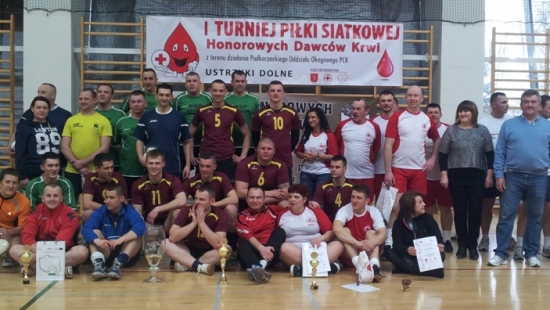 Honorowi krwiodawcy zmierzyli siły podczas I Turnieju Piłki Siatkowej