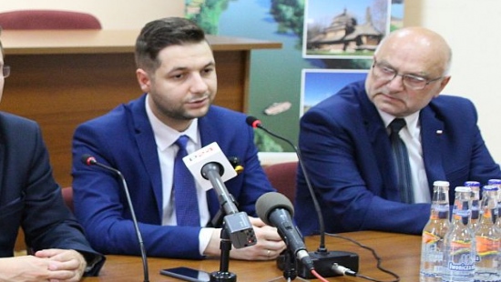 Wiceminister sprawiedliwości Patryk Jaki gościł w gminie Dydnia (FILM, ZDJĘCIA)