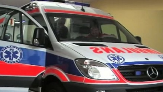 Zderzenie karetki i samochodu osobowego w Miejscu Piastowym. Pięć osób trafiło do szpitala