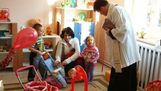 PRZEMYŚL : W Przemyślu otwarto nowe przedszkole katolickie o nazwie „Mały Nazaret” (  POSŁUCHAJ )
