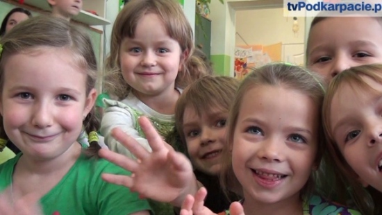 Przedszkolaki z Sanoka to ekolodzy i patrioci. „Polska jest naszym domem” (FILM)