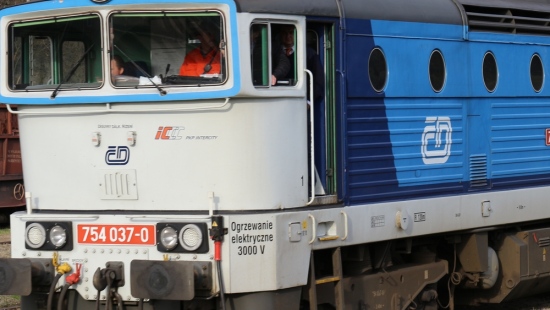 Wczoraj 21 minut opóźnienia, dziś dokładnie na czas. Pociągiem z Zagórza do Gdyni i z powrotem (ZDJĘCIA)