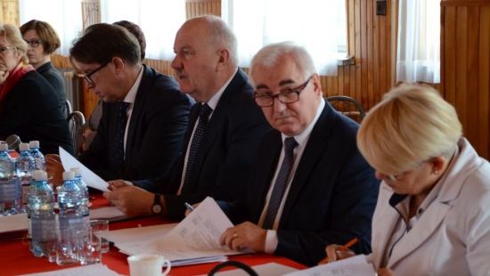 O współpracy z posłami, walce ze smogiem i strefie ekonomicznej. Interpelacje, zapytania radnych i wolne wnioski (FILM)