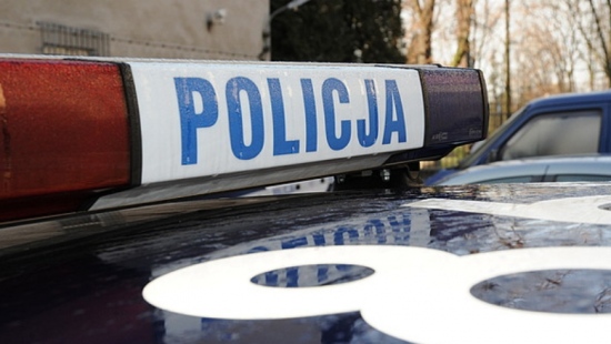 Policja ustala, kto kierował samochodem policjanta