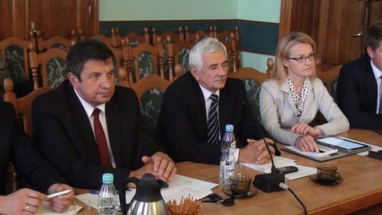 POWIAT SANOK: Czy sanocka bursa szkolna zostanie sprzedana? Burzliwa sesja Rady Powiatu (VIDEO)